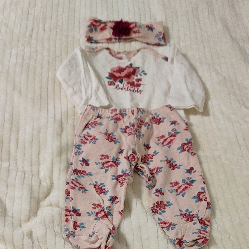 Floral Baby Outfit with Headband - Picture 1 of 4